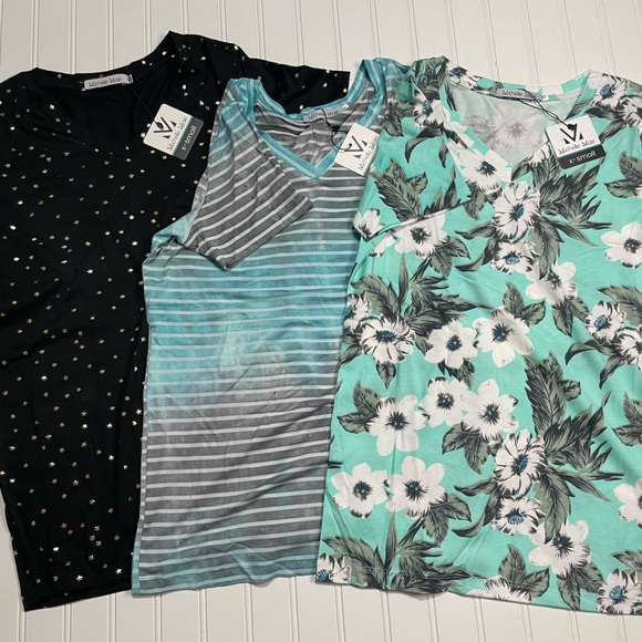 NWT Lot of 3 Short Sleeve V-Neck Tops XS - Picture 3 of 8